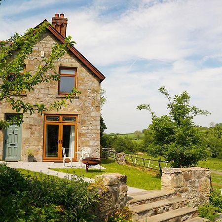 Tranquil Countryside Cottage For Two Рексъм Екстериор снимка